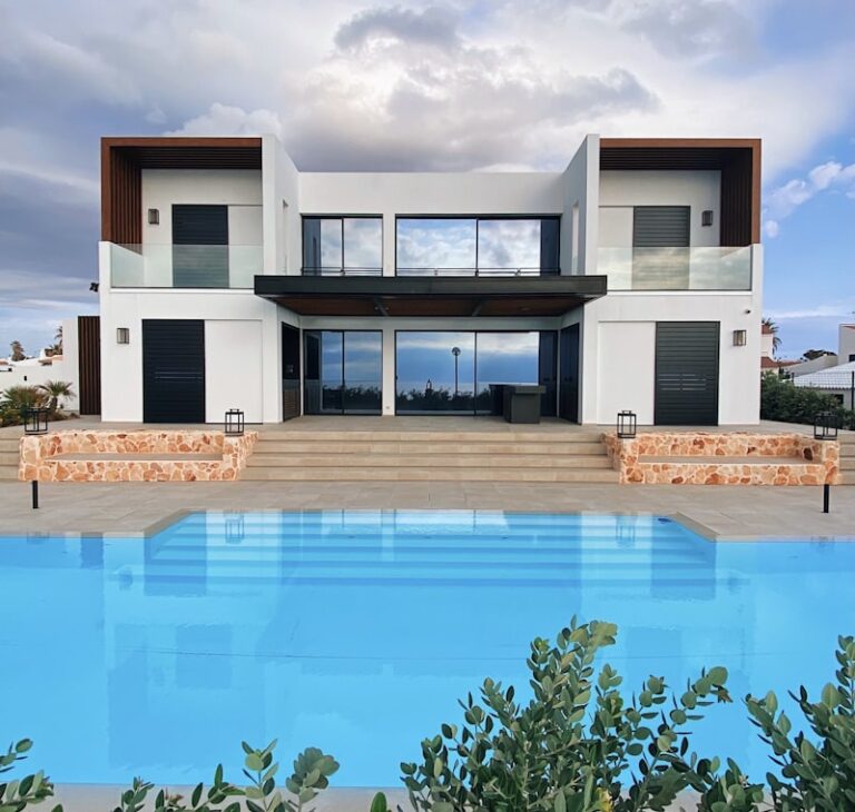 Hvar Hilltop House — Hvar Island